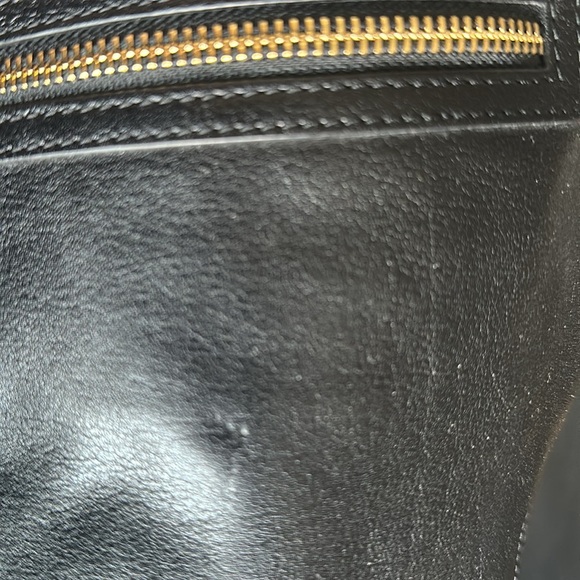 Anva Hindmarch Elegant Black Leather Shoulder Bag with Chain Accents - Picture 11 of 11